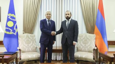 Արարատ Միրզոյանը հանդիպել է ՀԱՊԿ գլխավոր քարտուղարի հետ