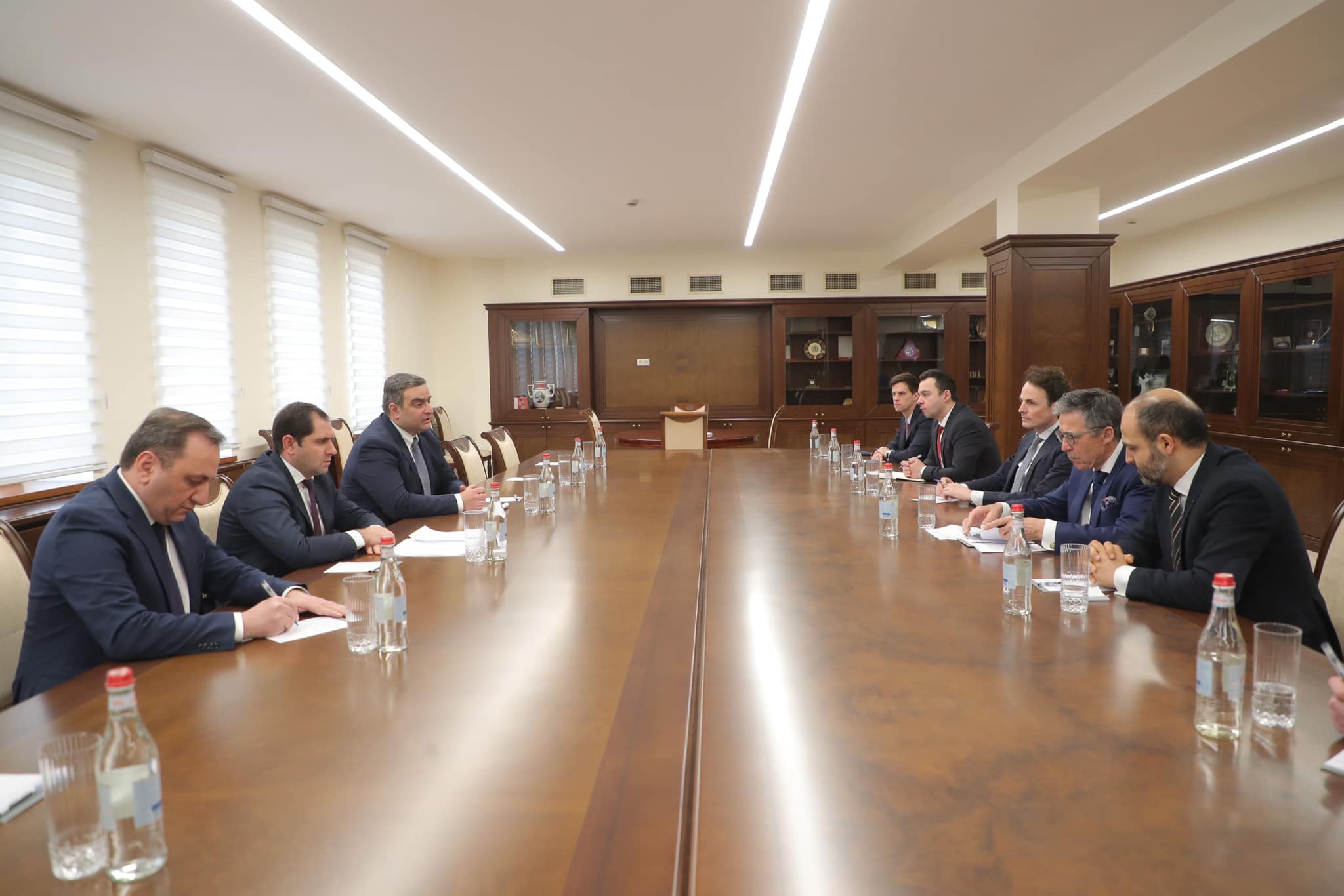 Պապիկյանը ՆԱՏՕ-ի նախկին գլխավոր քարտուղարին ու «Ռասմուսեն Գլոբալ»-ի նախագահին է ներկայացրել տարածաշրջանի վերջին զարգացումները
