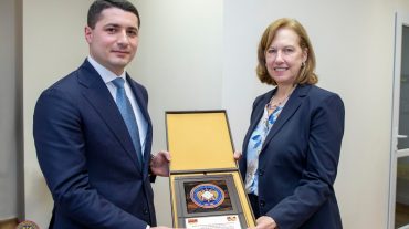 ԱՄՆ-ն պատրաստ է աջակցել Հայաստանին իրավապահ ոլորտի բարեփոխումներում․ դեսպան Քվինը՝ Քյարամյանին