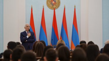 Նախագահ Խաչատուրյանը հյուրընկալել է Շիրակի մարզի մի խումբ ուսանողների և աշակերտների