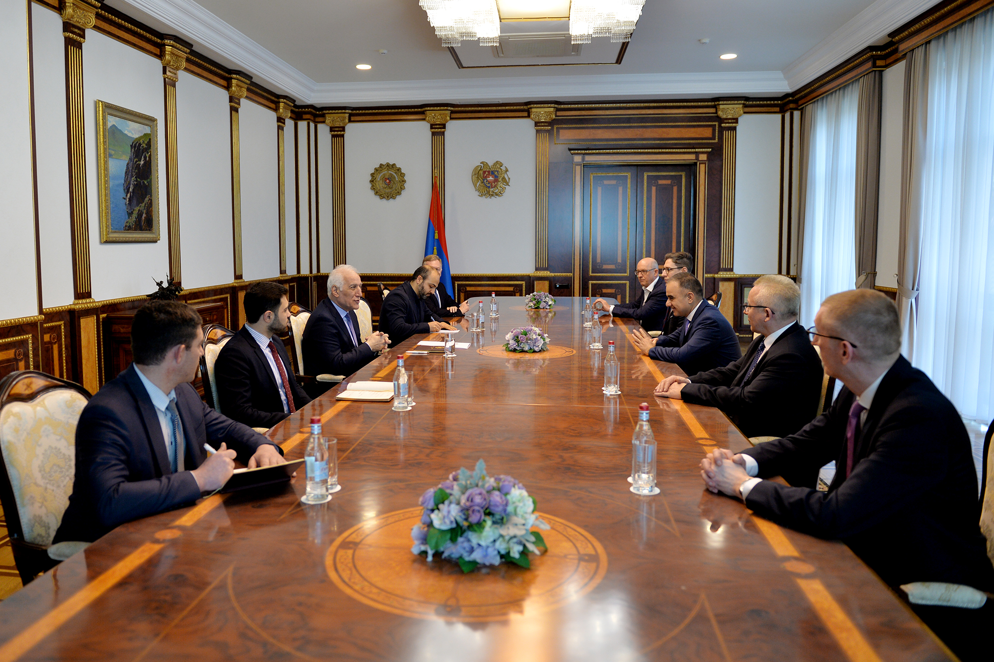 Նախագահ Վահագն Խաչատուրյանն ընդունել է Հայաստանի ֆոնդային բորսայի Դիտորդ խորհրդի անդամներին