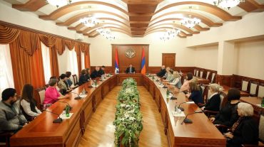 ԱՀ պետնախարարն ընդունել է Արցախի ռուսական համայնքի ներկայացուցիչներին