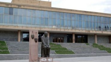 Աճեմյանցիները մեր մշակույթի գանձարանը մնայուն արժեքներով են հարստացնում. Շիրակի մարզպետի ուղերձը թատրոնի օրվա առթիվ