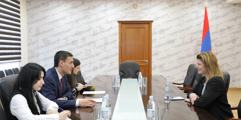 Քննարկվել են համագործակցության նոր հեռանկարները. Արթուր Մարտիրոսյանն ընդունել է ՀՀ-ում Դանիայի Թագավորության դեսպանին