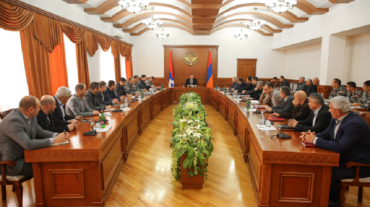 Արցախի պետնախարարն արտակարգ իրավիճակներում բնակչության անվտանգությանն ուղղված միջոցառումներն է հստակեցրել