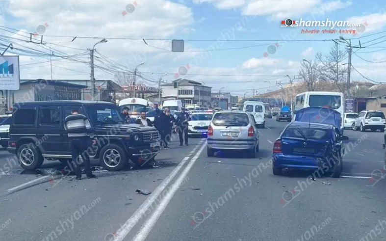 Երևանյան լճի հարևանությամբ բախվել են երեք մեքենաներ
