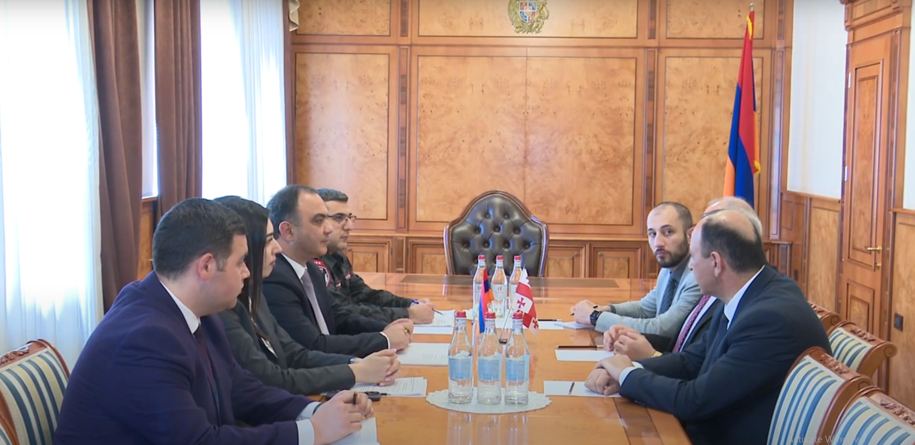 Ներքին գործերի նախարարն ընդունել է Հայաստանում Վրաստանի արտակարգ և լիազոր դեսպանին