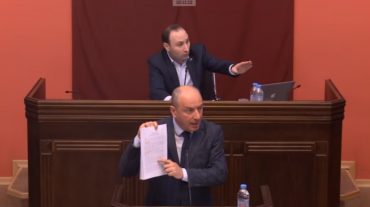 Քաշքշոց Վրաստանի խորհրդարանում. քննարկում են աղմկահարույց օրենքը