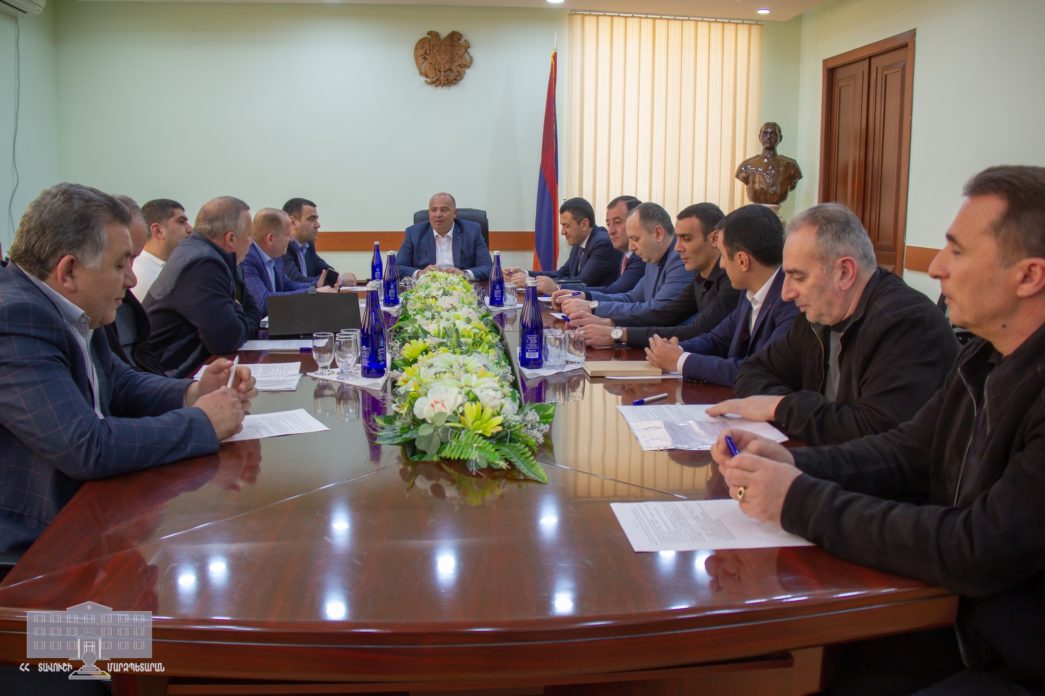 Տավուշի մարզպետարանում քննարկվել են սխալ քարտեզագրման պատճառով քաղաքացիների իրավունքների պետական գրանցում չիրականացվելու խնդիրները