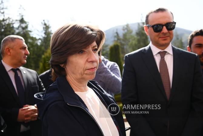 Ցանկանում ենք՝ միջազգային հանրության աջակցությամբ բանակցություններ սկսվեն ԼՂ ներկայացուցիչների և Ադրբեջանի միջև․ Կատրին Կոլոննա