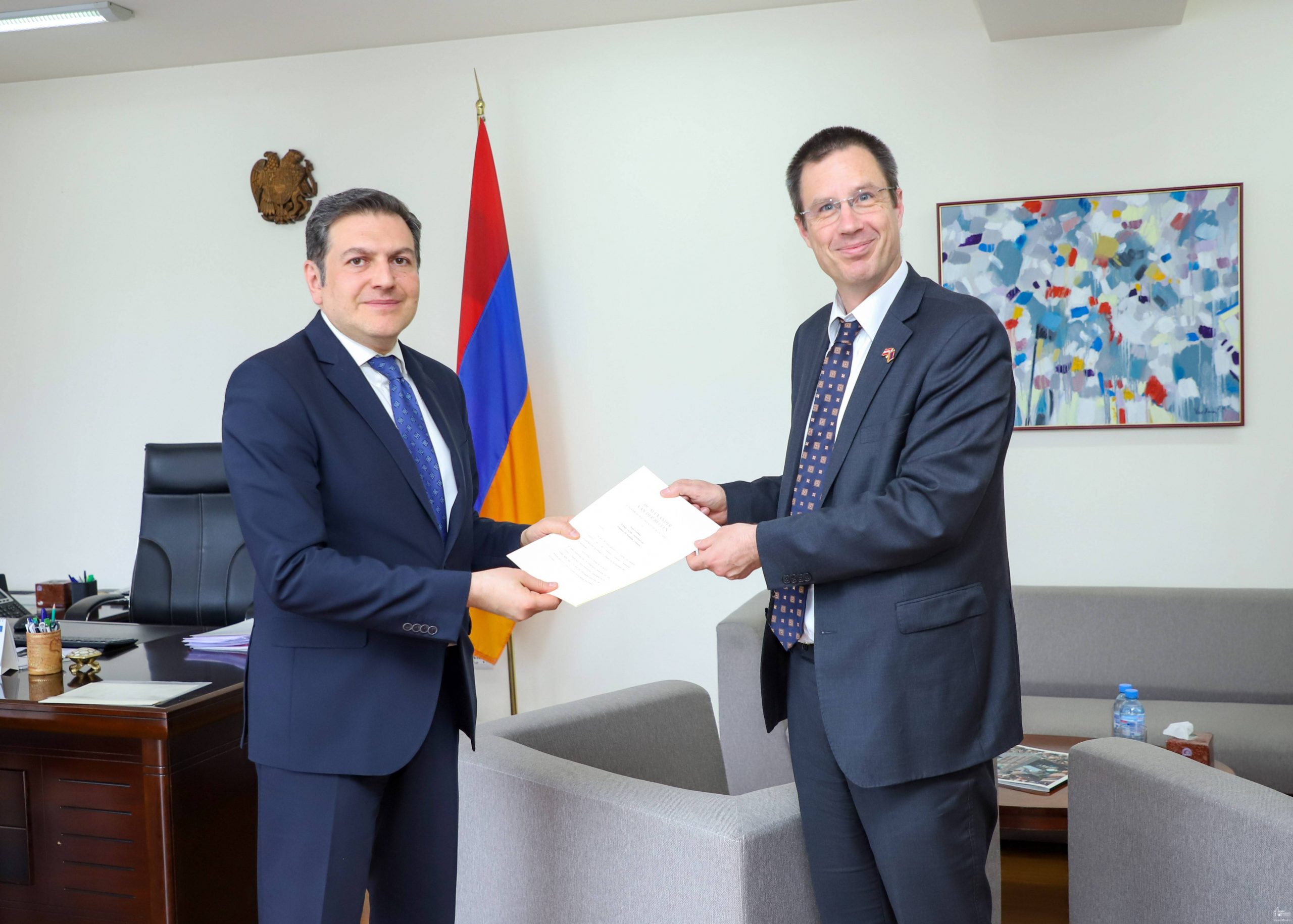 Ավստրիայի նորանշանակ դեսպանն իր հավատարմագրերի պատճենն է հանձնել ՀՀ ԱԳ նախարարի տեղակալին