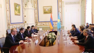 Ալեն Սիմոնյանը Ղազախստանի Սենատի նախագահին է ներկայացրել Հայաստանում եւ ԼՂ-ում 44-օրյա պատերազմին հաջորդած ու մինչ օրս շարունակվող լարված իրավիճակը