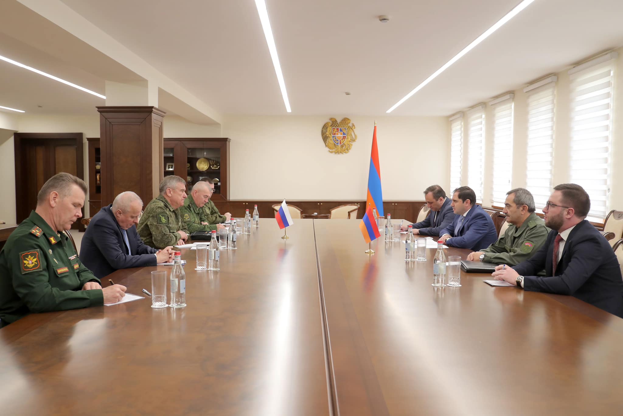 Սուրեն Պապիկյանը և Ալեքսանդր Լենցովը քննարկել են խաղաղապահ զորախմբի պատասխանատվության գոտում տիրող օպերատիվ իրավիճակն ու խնդիրները