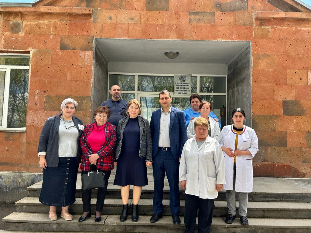 Առողջապահության նախարարի տեղակալը Սյունիքում ոլորտի մասնագետների հետ քննարկել է նրանց հուզող հարցերը