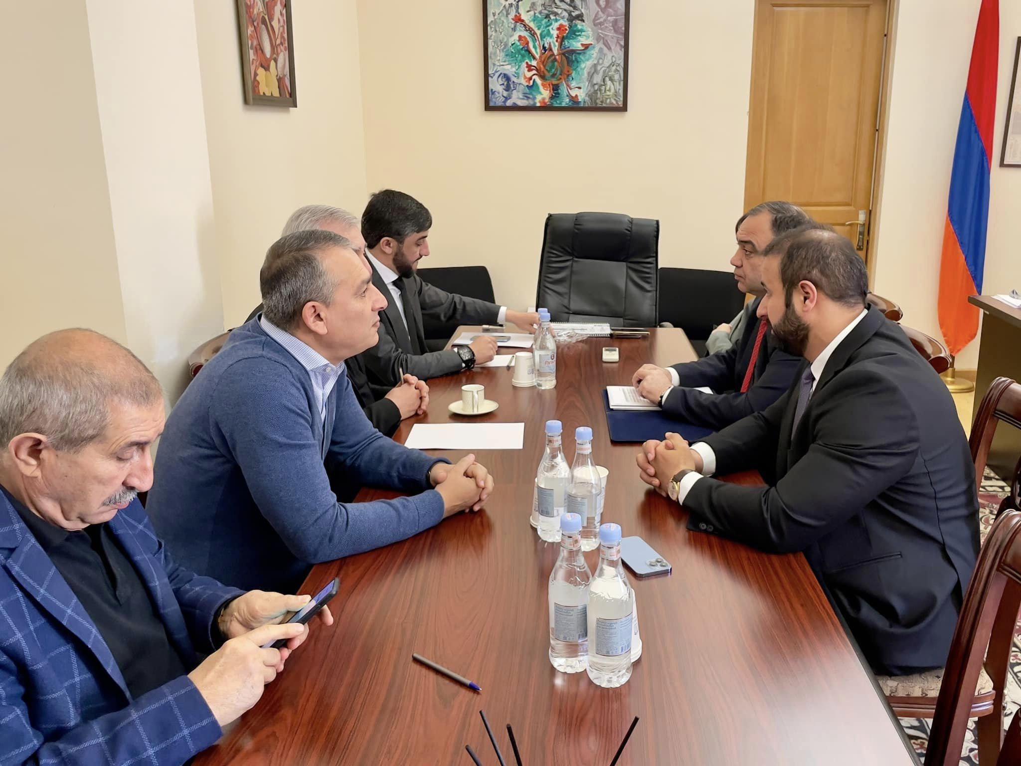 ՆԳ նախարարի հետ պատգամավորները քննարկել են պետության ներքին անվտանգությանը վերաբերող հարցեր