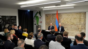 Լիտվայի հայկական համայնքի ներկայացուցիչների հետ հանդիպմանը նախագահն անդրադարձել է ղարաբաղյան հակամարտության կարգավորման շուրջ Հայաստանի մոտեցումներին և սկզբունքներին