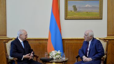 Նախագահ Վահագն Խաչատուրյանն ընդունել է Ֆրանս-հայկական խորհրդի նախագահ Դանիել Քյուրքչյանին