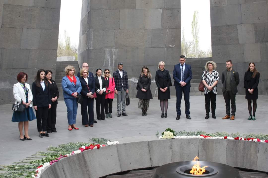 Լիտվայի Սեյմի պատվիրակությունն այցելել է Հայոց ցեղասպանության հուշահամալիր