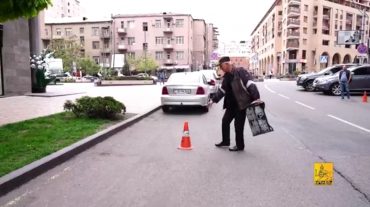 Երևանում շարունակվում են ապօրինի տեղադրված կանգնակների հեռացման աշխատանքները