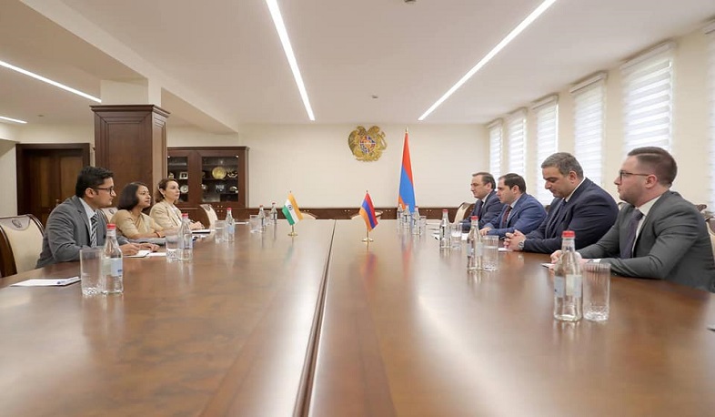 Սուրեն Պապիկյանը և Հնդկաստանի դեսպանը քննարկել են պաշտպանության բնագավառում համագործակցությանն առնչվող  հարցեր