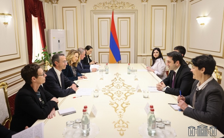 Հայոց ցեղասպանությունից 108 տարի անց հայ ժողովուրդը շարունակում է կանգնած լինել գոյաբանական խնդիրների առաջ. ֆրանսիացի խորհրդարանականը՝ Ալեն Սիմոնյանին