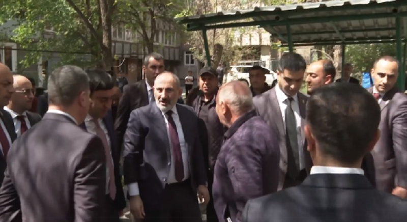 Մեծամոր համայնքում սուբվենցիոն ծրագրերի շրջանակում բնակելի 5 շենքերի վերելակները փոխարինվել են. Փաշինյան