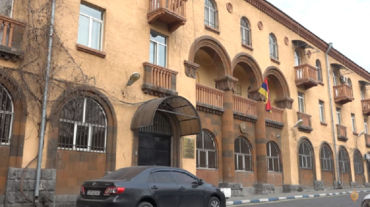 Երևանցիները կտրող-ծակող առարկաներով ու մահակով հարվածներ են հասցրել բյուրեղավանցի երկու երիտասարդներին. ոստիկանների բացահայտումը