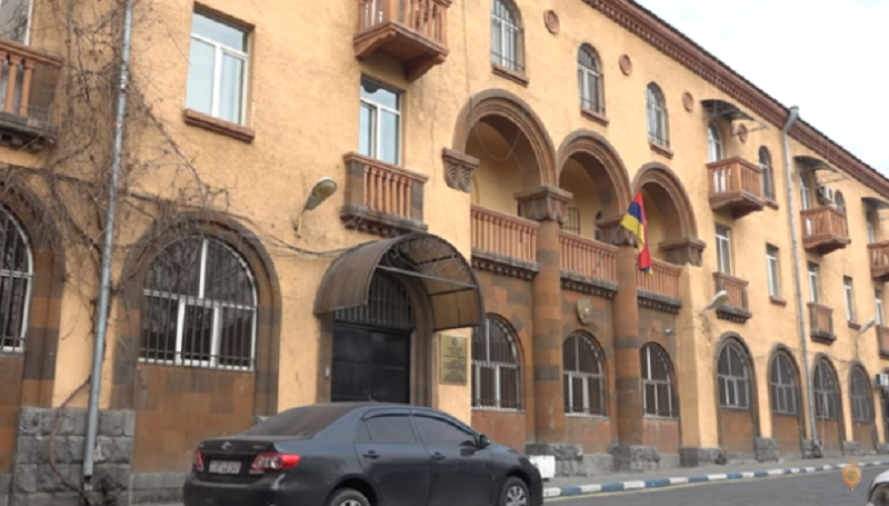 Երևանցիները կտրող-ծակող առարկաներով ու մահակով հարվածներ են հասցրել բյուրեղավանցի երկու երիտասարդներին. ոստիկանների բացահայտումը