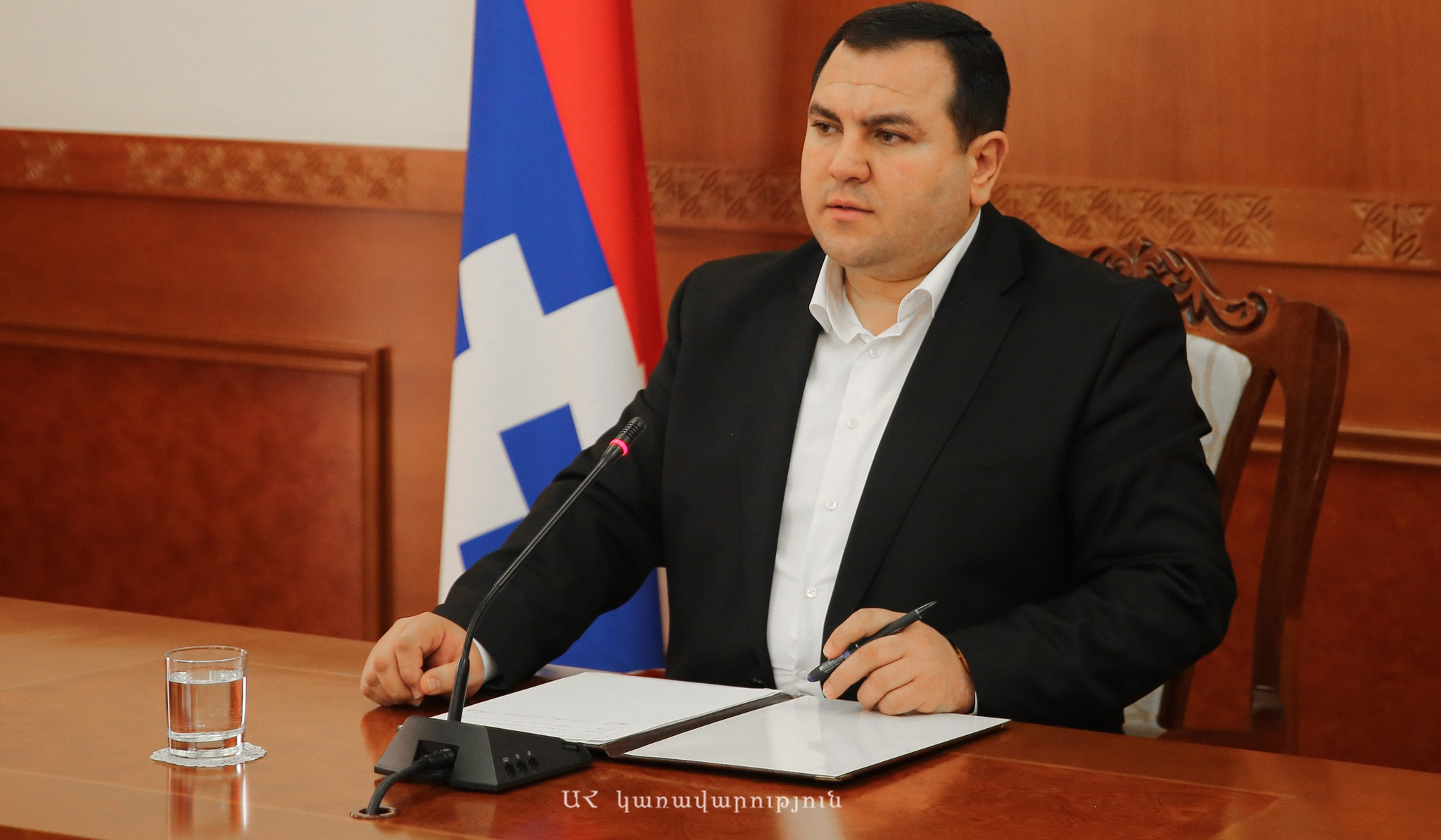 Պետբյուջեից աշխատավարձ ստացողներս պետք է սատարենք դժվար կացության մեջ հայտնված հայրենակիցներին. Արցախի պետնախարար