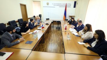 Գնել Սանոսյանն ընդունել է Լիոնի քաղաքապետի գլխավորած պատվիրակությանը