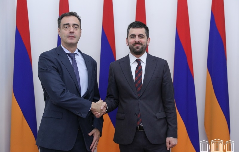 Սարգիս Խանդանյանն Արգենտինայի դեսպանին է ներկայացրել տարածաշրջանում անվտանգային իրավիճակը