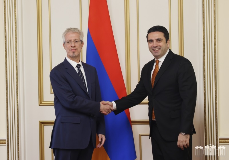 Միջազգային հարթակներում Կիպրոսն ու Հայաստանն արդյունավետ համագործակցում են. Ալեն Սիմոնյանը՝ Կիպրոսի դեսպանին