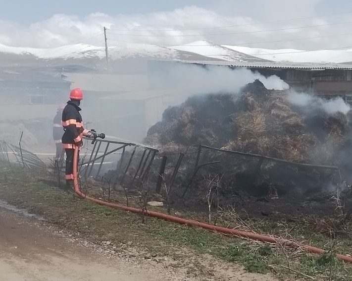Սարագյուղ գյուղում այրվում է անասնակեր