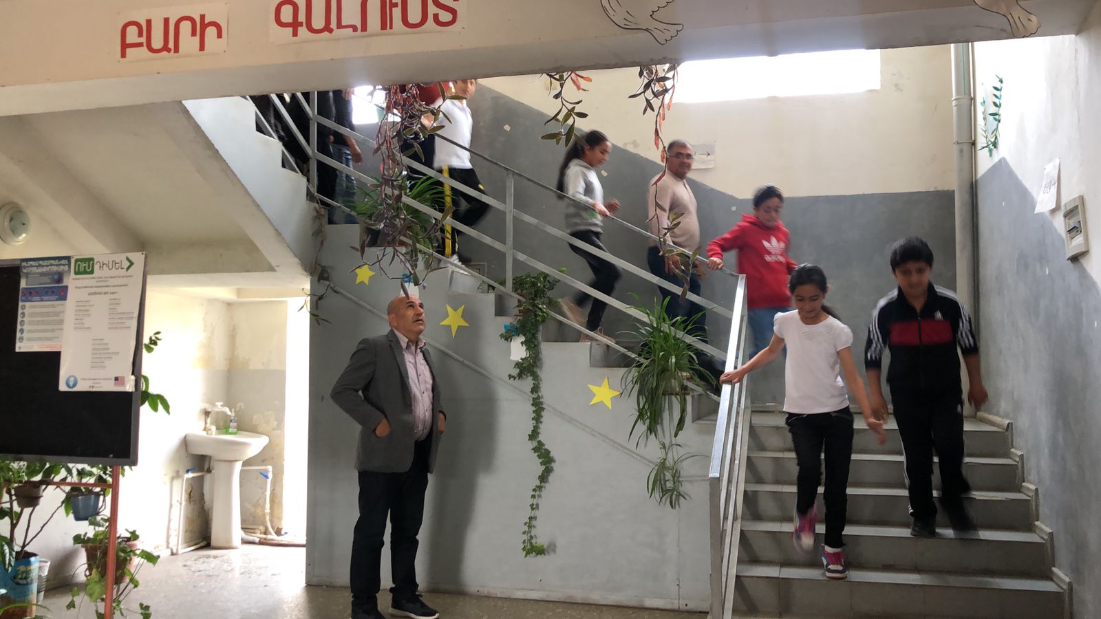 «Բնակչության ազդարարում, տարհանում և պատսպարում», «Վթարի հետևանքների վերացում» և այլ թեմաներով ուսումնավարժություններ Արագածոտնի մարզում