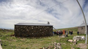 Օծվել է Կապսի Երևման Սուրբ խաչ եկեղեցին