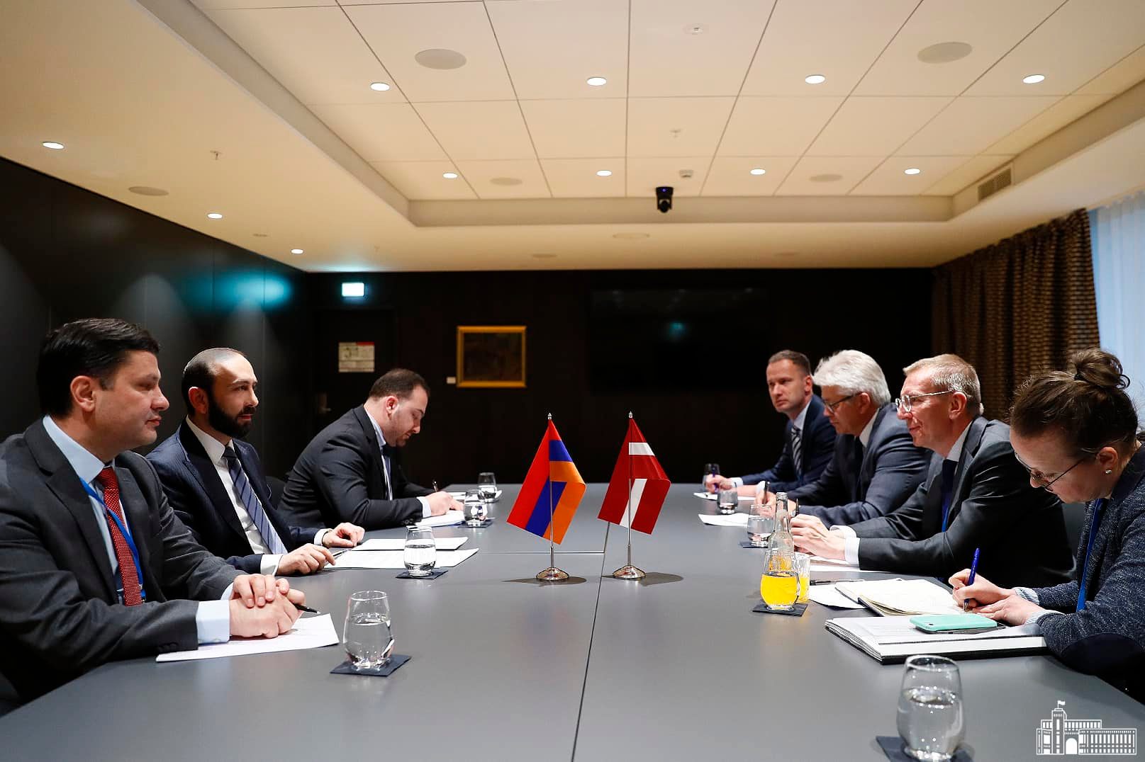 Ադրբեջանի սադրիչ և ագրեսիվ գործողությունները չեն նպաստում տարածաշրջանում երկարատև խաղաղություն հաստատելու ջանքերին․ Միրզոյանը՝ լատվիացի գործընկերոջը