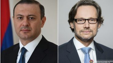 ԱԽ քարտուղարը հեռախոսազրույց է ունեցել ԳԴՀ կանցլերի խորհրդականի հետ