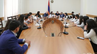 ԱԺ պատգամավորները հանդիպել են Հայաստանի հիմնական և միջնակարգ դպրոցների աշակերտների և ուսուցիչների հետ