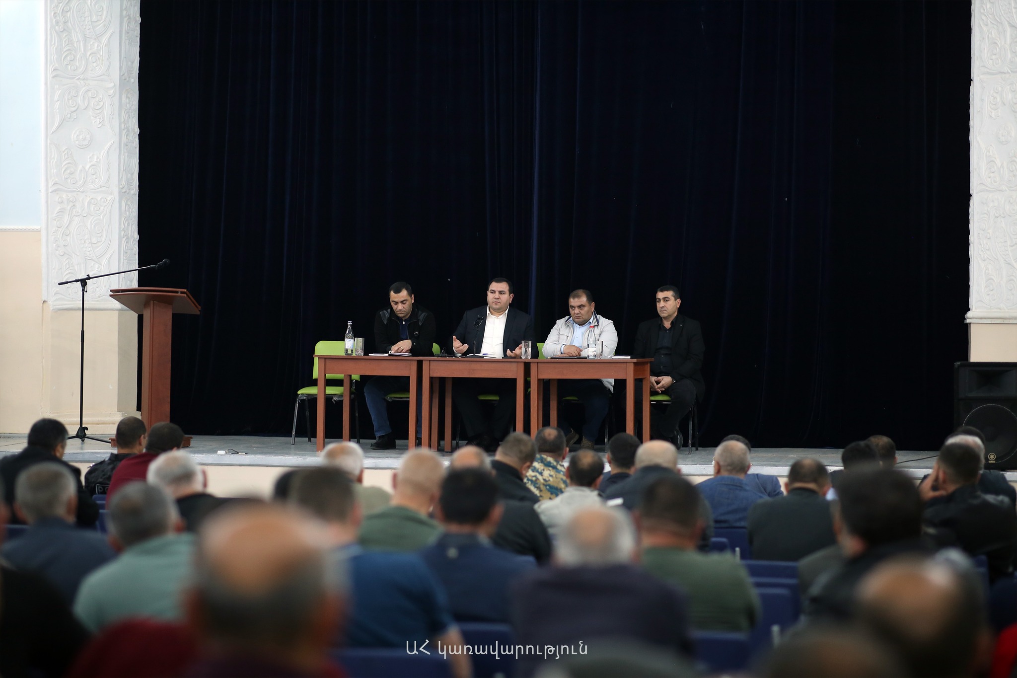 Բնակչությանը հուզող սոցիալ-տնտեսական ու այլ խնդիրների քննարկման նպատակով հանդիպումներ և անհատական ընդունելություններ ենք կազմակերպել. ԱՀ պետնախարար