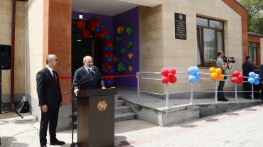 Վարչապետը ներկա է գտնվել Արմավիրի մարզի Զարթոնք գյուղի նորակառույց մանկապարտեզի բացման արարողությանը