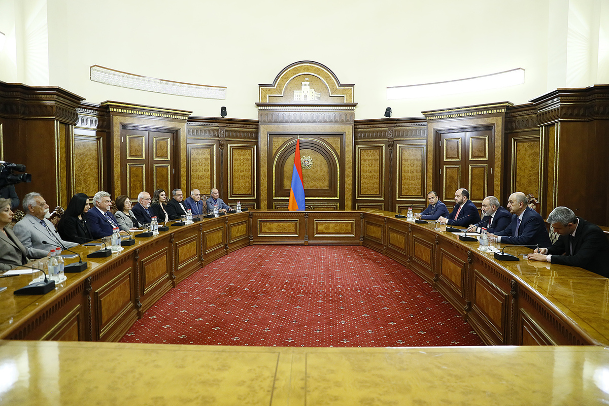 Վարչապետն ընդունել է ՌԱԿ Կենտրոնական վարչության նորընտիր անդամներին