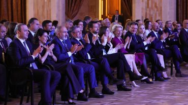 Վարչապետը տիկնոջ հետ ներկա է գտնվել Եվրոպական քաղաքական համայնքի գագաթնաժողովի շրջանակում տեղի ունեցած համերգին