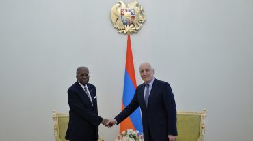 Նախագահ Վահագն Խաչատուրյանին հավատարմագրերն է հանձնել Հայաստանում Պանամայի դեսպան Ռոլանդո Էնրիկե Բառոու Նոադը