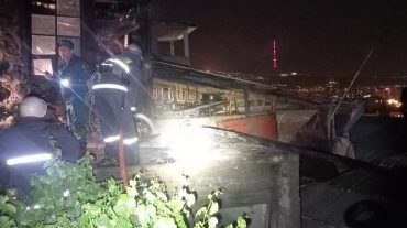 Հրդեհ Երևանում` տան տանիքում