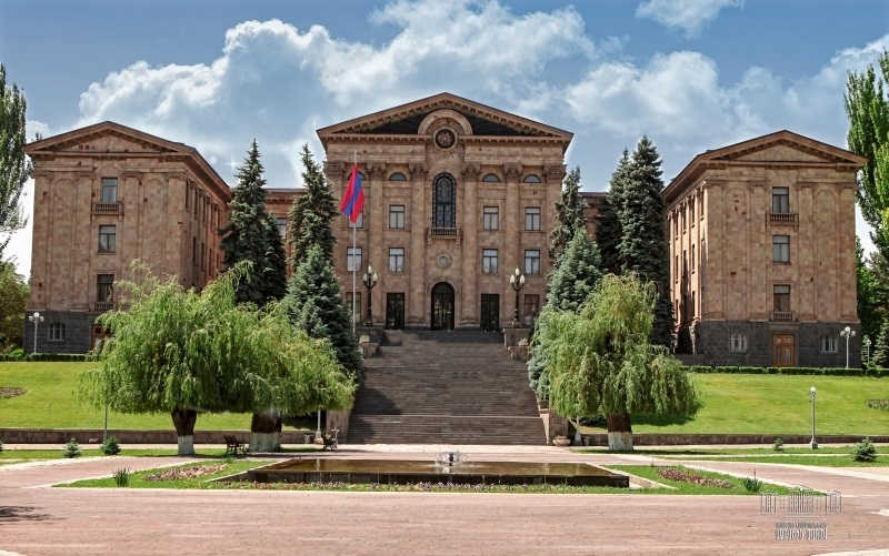 ՀՀ ԱԺ նախագահի հայտարարությունը՝ Վճռաբեկ դատարանի դատավորի թափուր տեղի համար թեկնածուների առաջադրման մասին