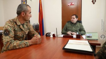 Պաշտպանության նախարարն առանձնազրույցներ է ունեցել զորամասի սպայական կազմի հետ