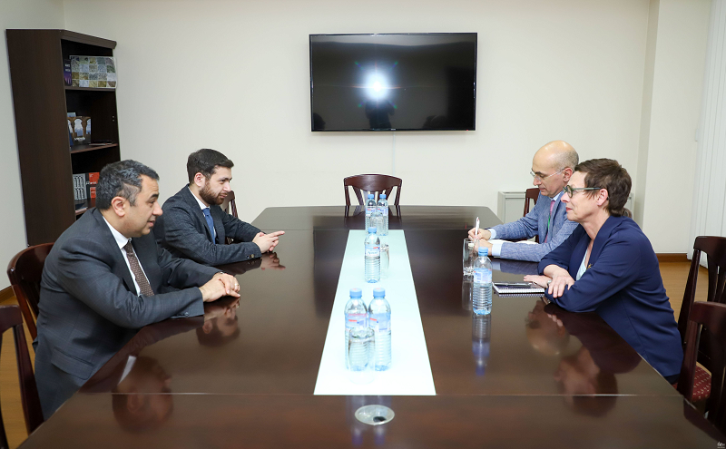 ԱԳ փոխնախարարներն ու Ֆրանսիայի դեսպանը մտքեր են փոխանակել Հայաստանի և Ադրբեջանի միջև հարաբերությունների կարգավորման շուրջ վերջին զարգացումների մասին