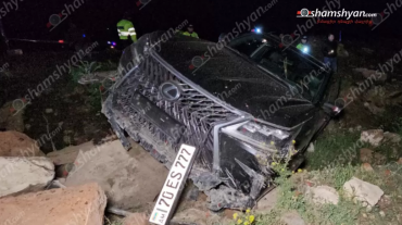 Խոշոր ավտովթար Արագածոտնի մարզում․ Lexus-ը բախվել է ապառաժ քարերին և հայտնվել ձորում․ կան վիրավորներ