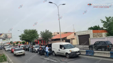 Շղթայական ավտովթար Երևանում․ «Զվարթնոց» օդանավակայանի ճանապարհին բախվել են 6 մեքենաներ