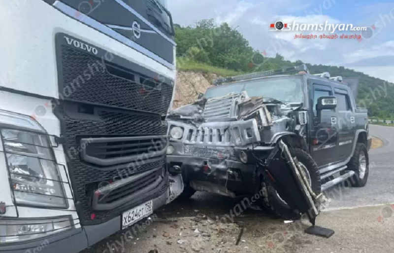 Խոշոր ավտովթար Տավուշի մարզում․ բախվել են Hummer-ն ու Volvo բեռնատարը․ կա վիրավոր